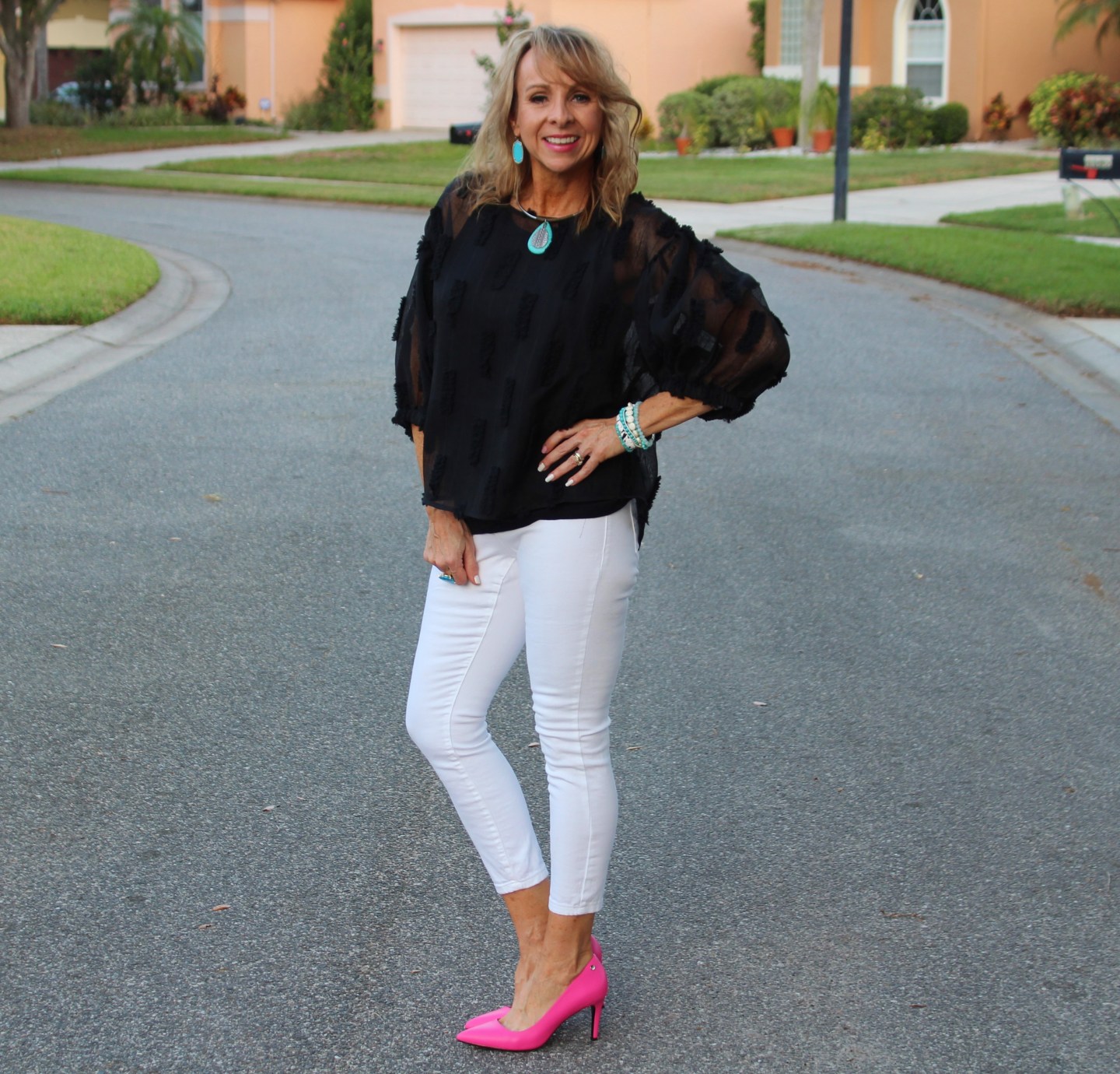 Black puff sleeve top + White Denim + Pink Pumps
