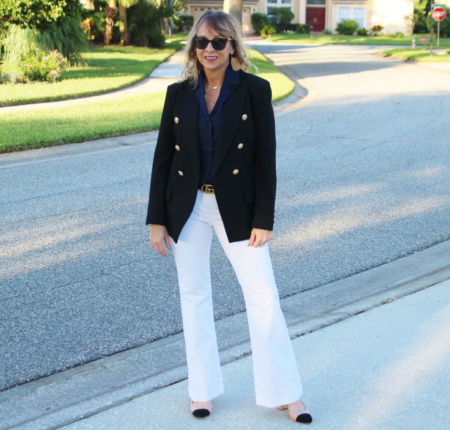 Black Blazer + White Trousers + Cap Toe Pumps
#wardrobebasics