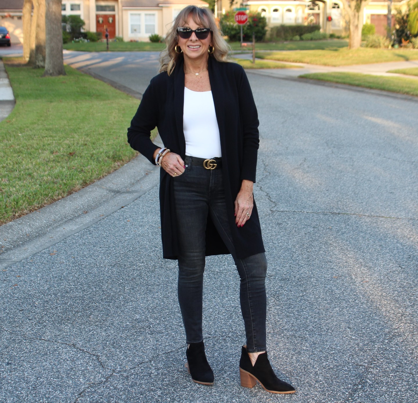 Long Cardigan + Bodysuit + Charcoal Denim
#wardrobebasics