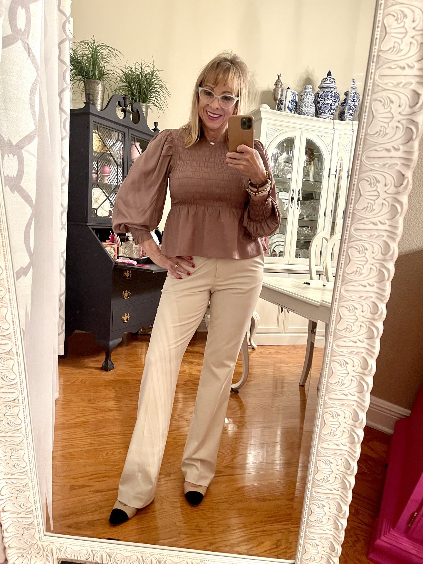 Brown Smocked Top + Dress Pants + Cap Toe Pumps
#outfitideas