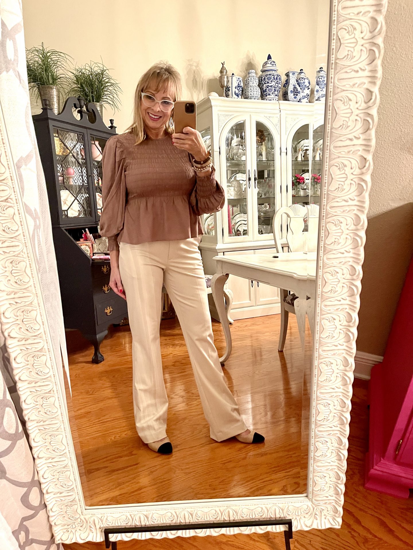 Brown Smocked Top + Dress Pants + Cap Toe Pumps
#outfitideas