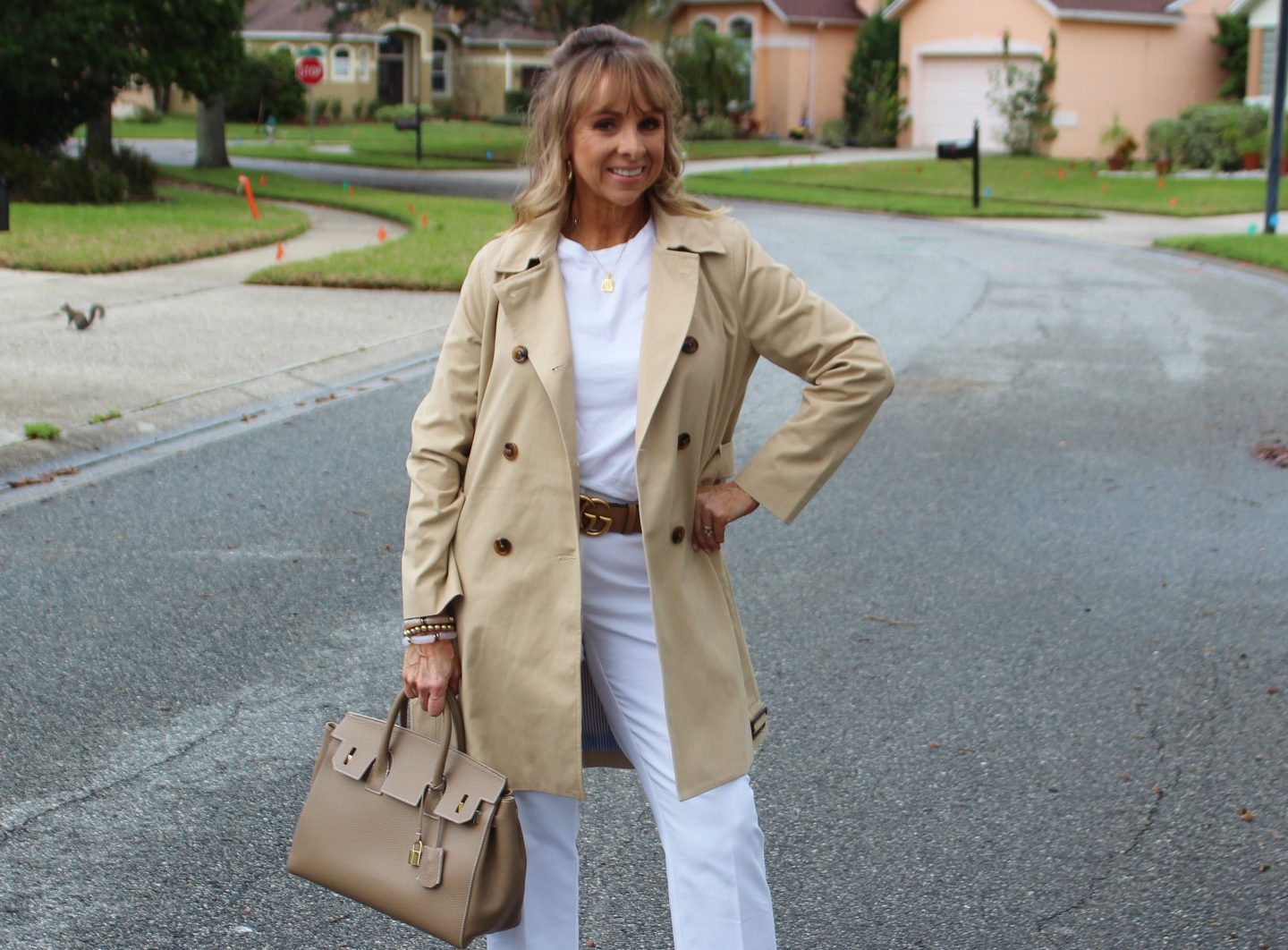 Trench Coat || White tee || White Pants|| Satchel
#spring #trenchcoatforspring
#classiclooks #outfitideas #trenchcoat