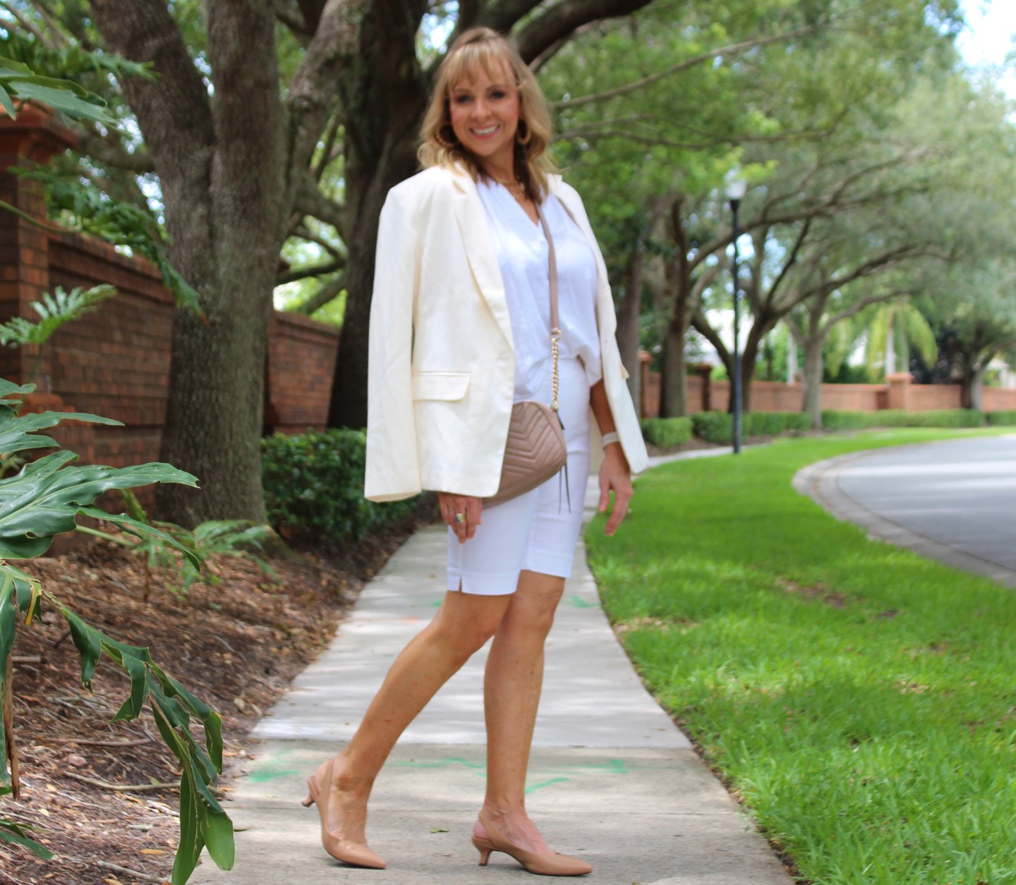 Blazer + shorts + kitten heels