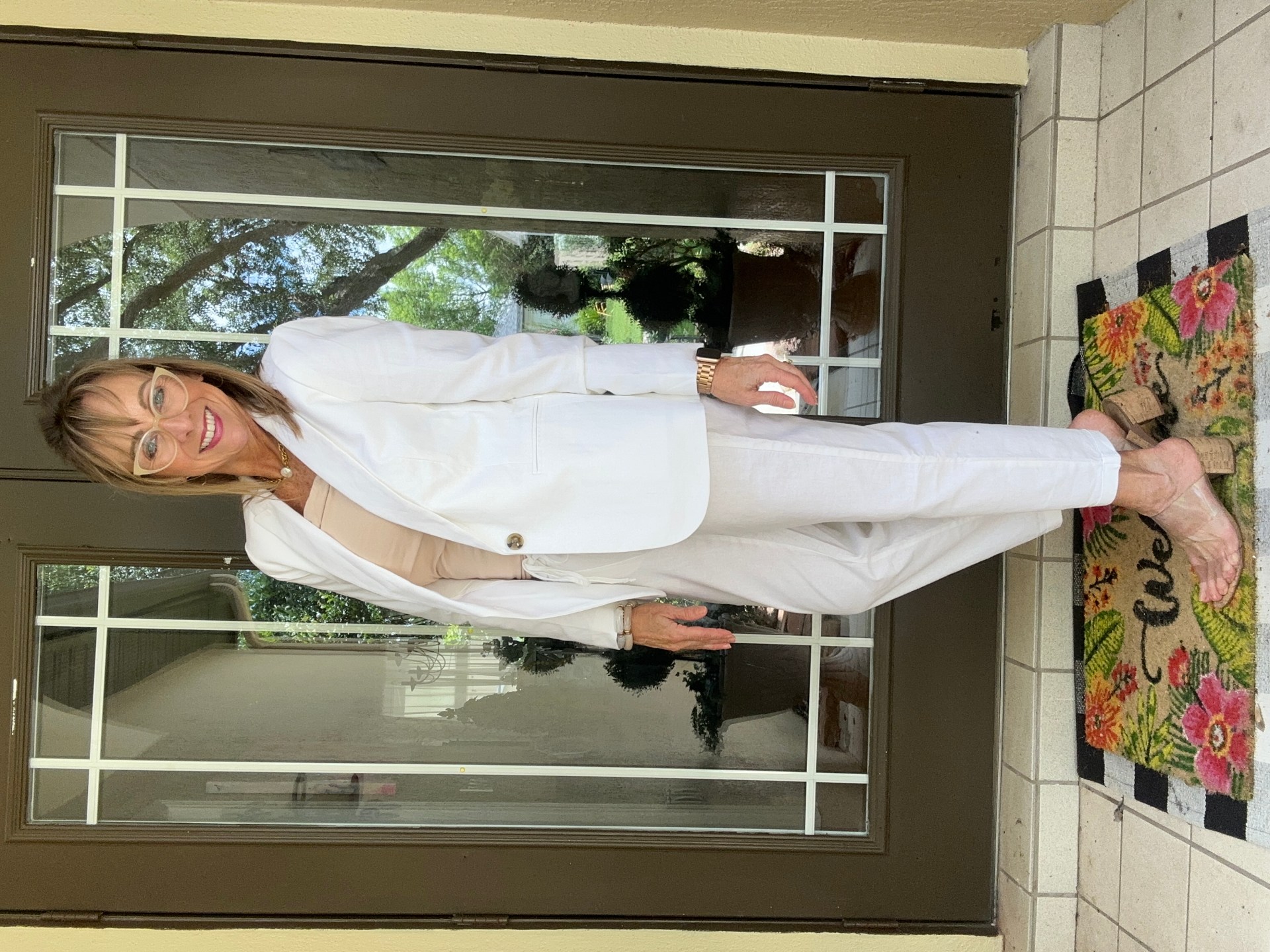 White linen blazer + linen joggers
summer wardrobe essentials